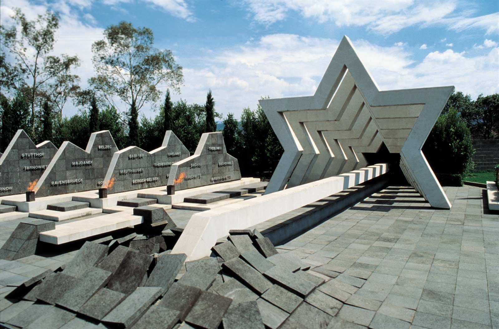 Yad Hashoa Holocaust Memorial, 1987