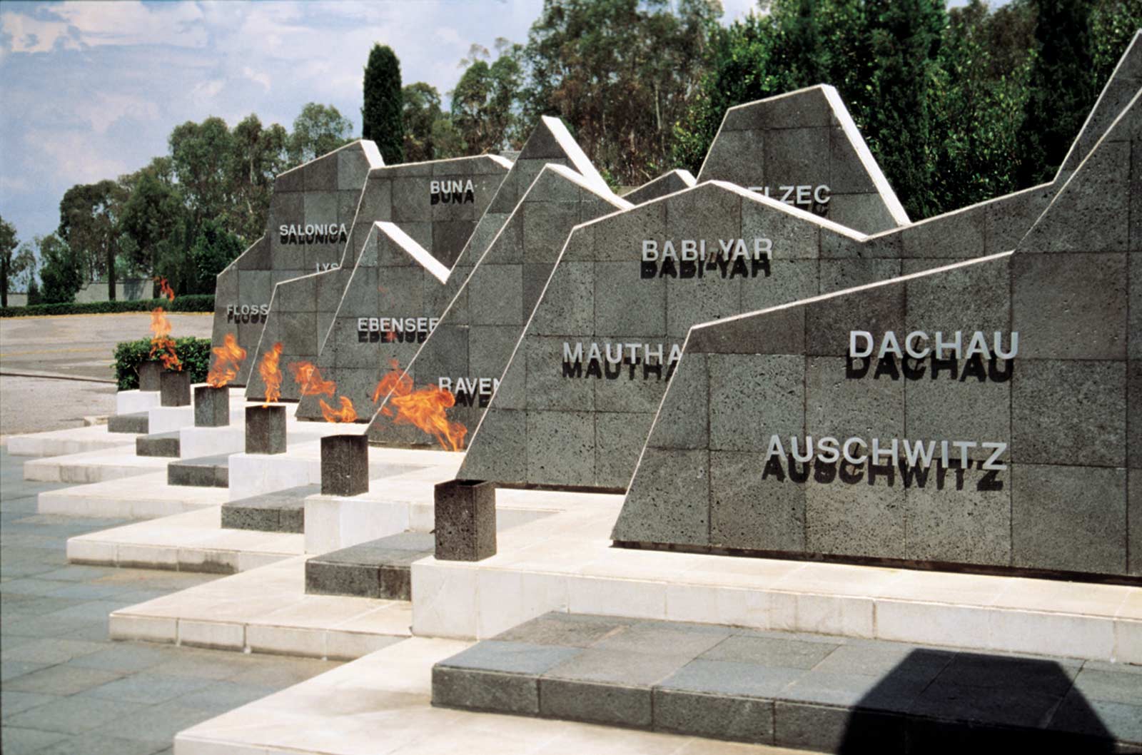 Yad Hashoa Holocaust Memorial, 1987